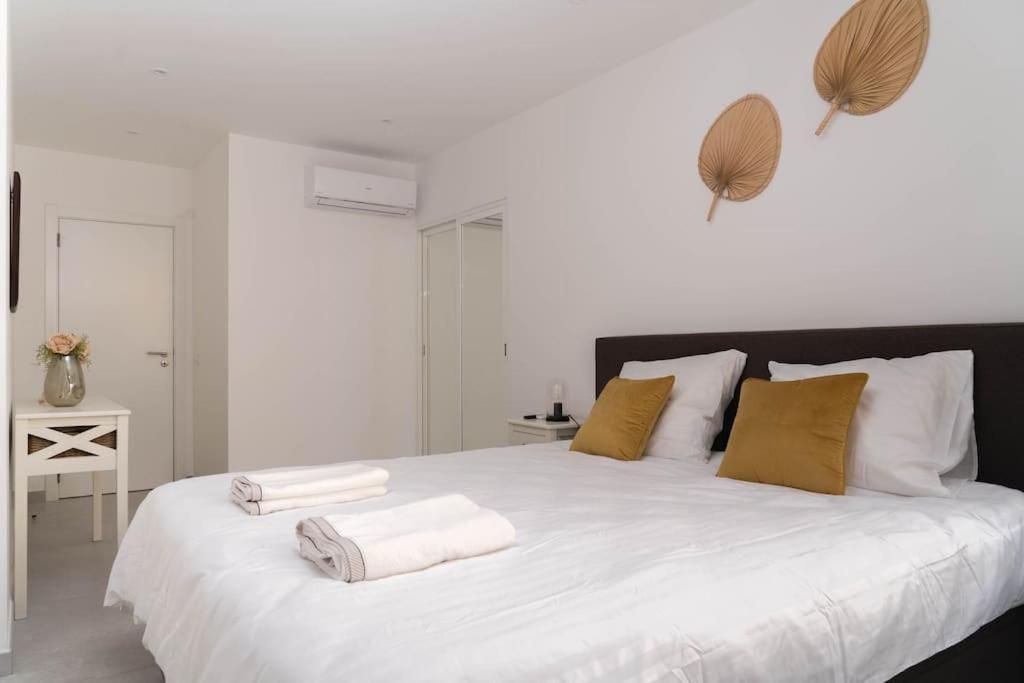 Carvoeiro Roof Top Apartment, Next To The Beach! 외부 사진