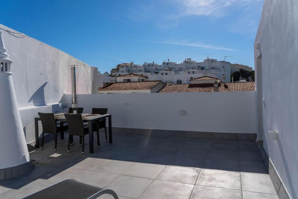 Carvoeiro Roof Top Apartment, Next To The Beach! 외부 사진